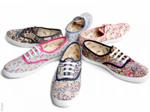 chaussures tissu fleuri