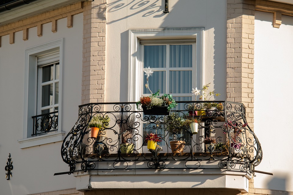 Idées d’aménagement : 3 conseils pour décorer un petit balcon